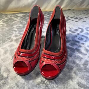 Rose Petals By Walking Cradle Womens platform Pump Poet Red 10W